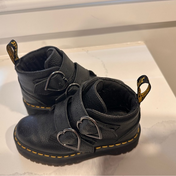 Size 5W Platform Devon Heart Dr. Martens - Picture 3 of 3